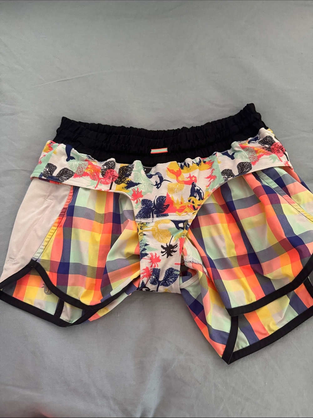 lululemon Neon Plaid Tracker 5 sho Athletic Shorts with liner 4” inseam - Picture 5 of 6